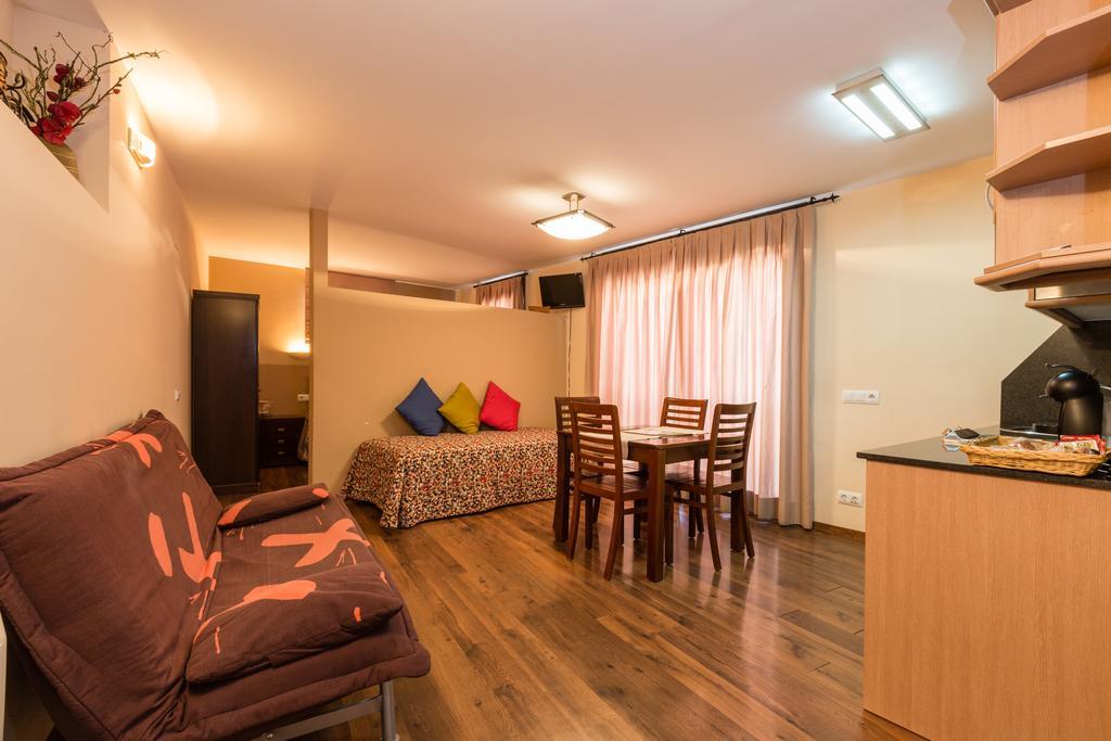 L'Estanca De L'Era Aparthotel Pobleta de Bellvehí Εξωτερικό φωτογραφία